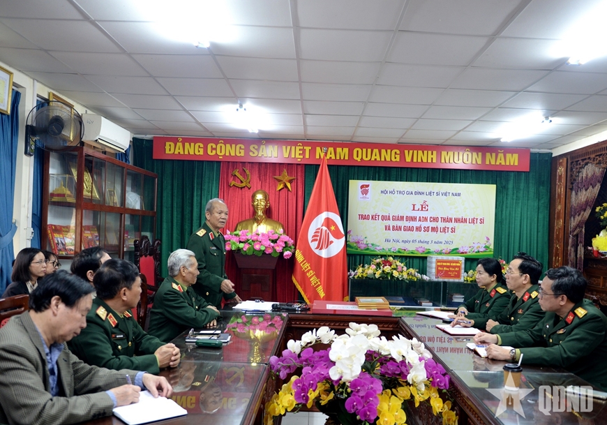 Bàn giao kết quả giám định gene xác định danh tính liệt sĩ