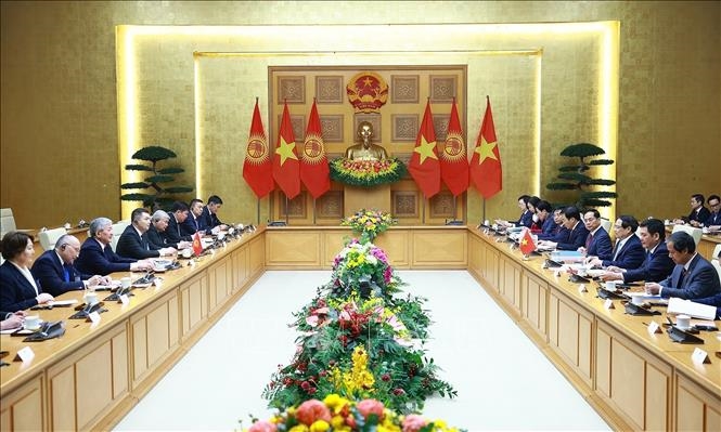 Thủ tướng Phạm Minh Chính hội đàm với Thủ tướng Cộng hòa Kyrgyzstan