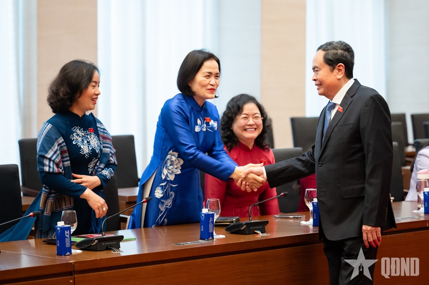 Chủ tịch Quốc hội: Nữ đại biểu tiếp tục phát huy trí tuệ, trách nhiệm, nâng cao hiệu quả hoạt động của Quốc hội