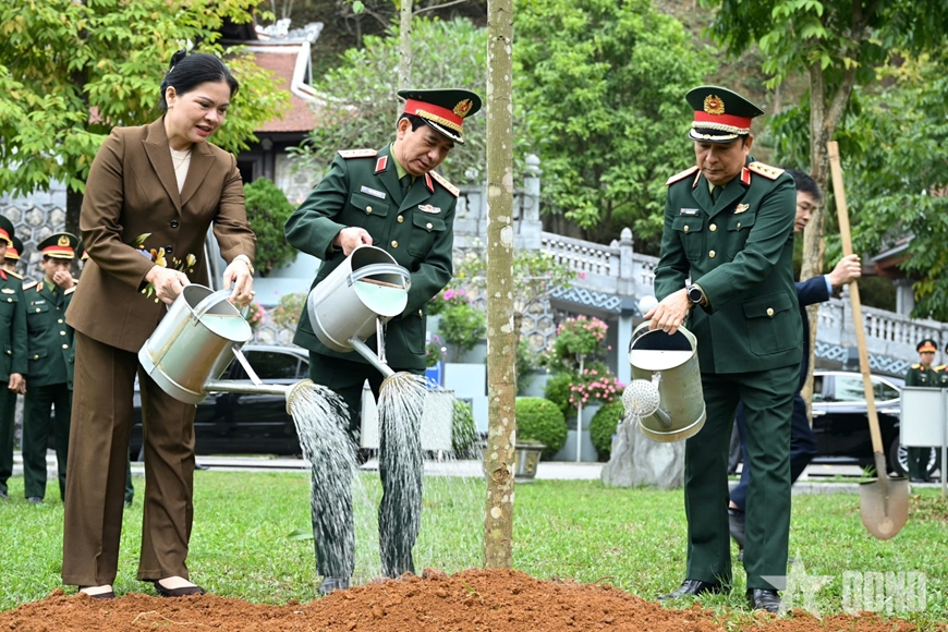 Đại tướng Phan Văn Giang làm việc với Ban Thường vụ Tỉnh ủy Tuyên Quang
