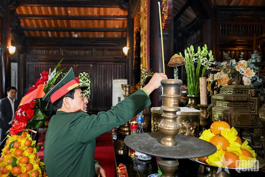 Đại tướng Phan Văn Giang làm việc với Ban Thường vụ Tỉnh ủy Tuyên Quang