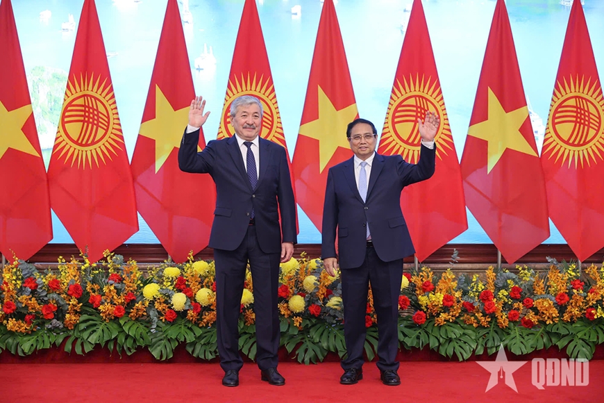 Thủ tướng Phạm Minh Chính chủ trì lễ đón Thủ tướng Kyrgyzstan