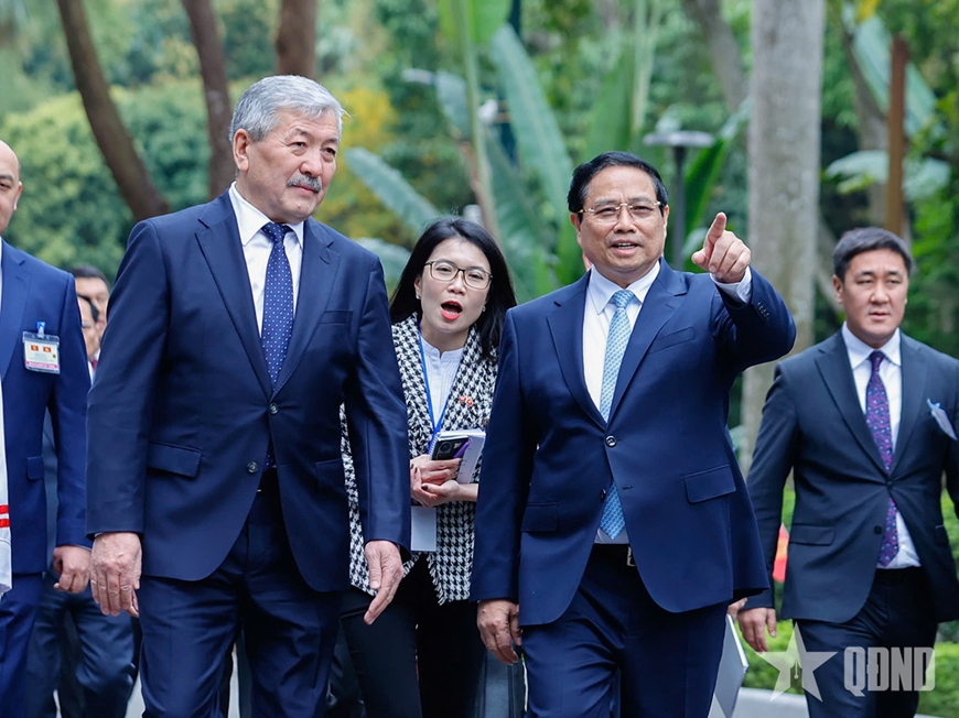 Thủ tướng Phạm Minh Chính chủ trì lễ đón Thủ tướng Kyrgyzstan