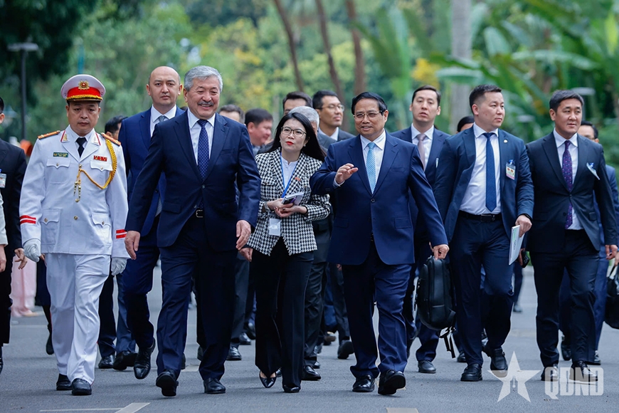 Thủ tướng Phạm Minh Chính chủ trì lễ đón Thủ tướng Kyrgyzstan
