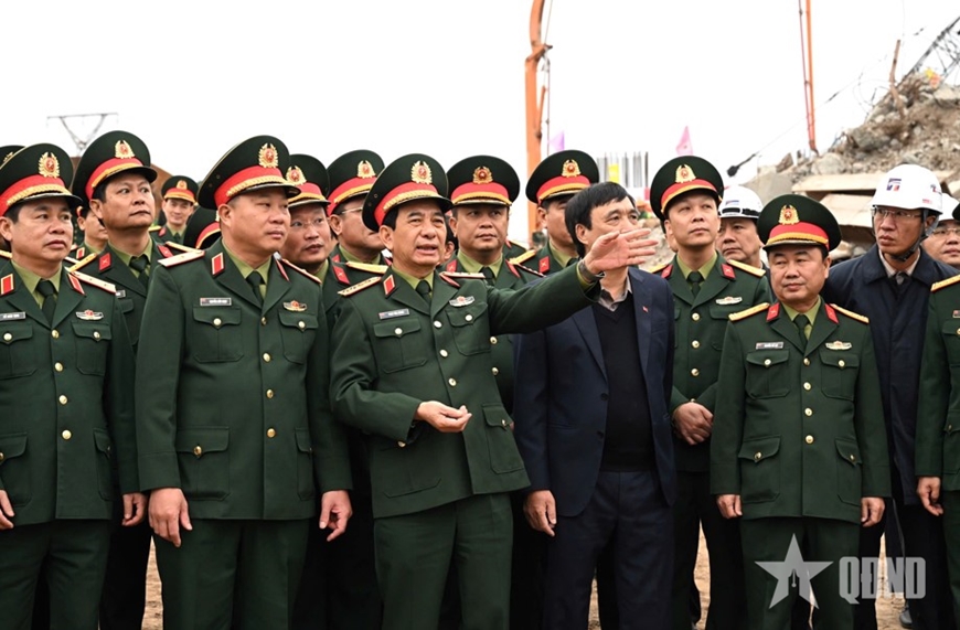 Thi công ngày đêm, phấn đấu hoàn thành cầu Phong Châu trước tiến độ