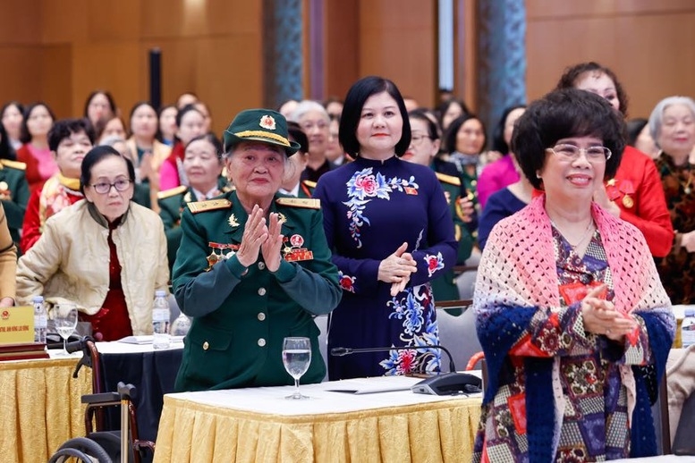 Thủ tướng Phạm Minh Chính: Cần có thêm giải thưởng vinh danh phụ nữ xuất sắc trên các lĩnh vực