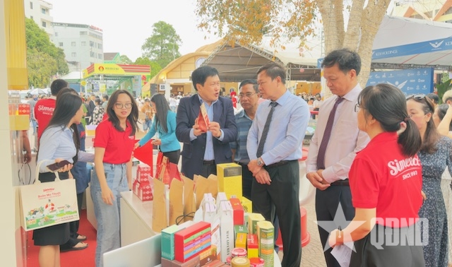 Đắk Lắk khai mạc Hội chợ triển lãm chuyên ngành cà phê và sản phẩm OCOP