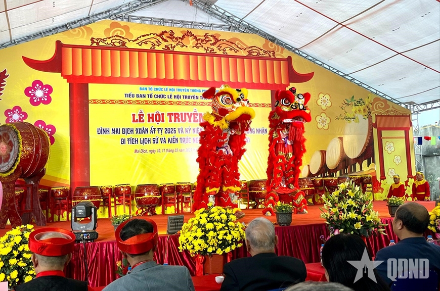 Khai mạc lễ hội truyền thống Đình Mai Dịch 2025