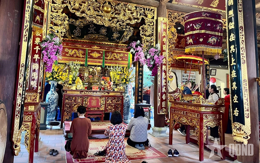 Khai mạc lễ hội truyền thống Đình Mai Dịch 2025