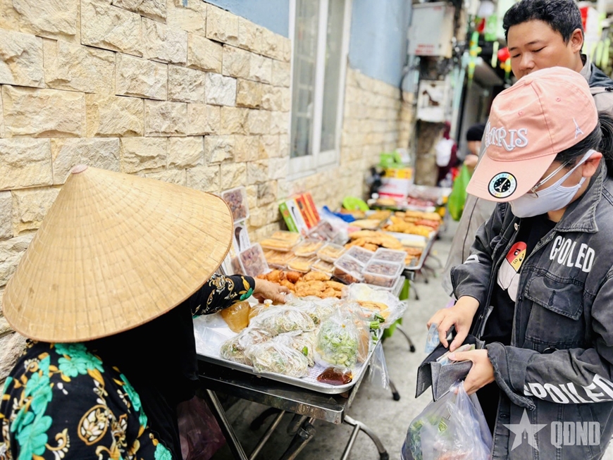 Rộn ràng chợ Ramadan ở TP Hồ Chí Minh