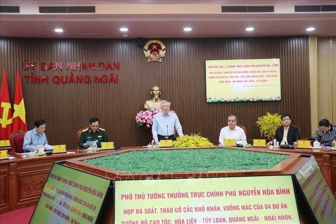Phó thủ tướng Thường trực Nguyễn Hòa Bình: Không vì tiến độ mà bỏ qua quy trình thi công cao tốc Bắc - Nam