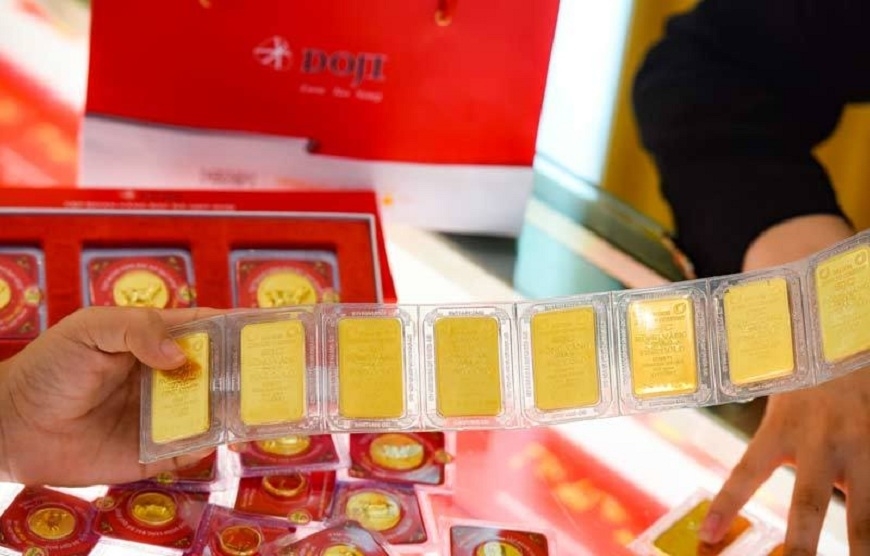 Giá vàng hôm nay (14-3): Tăng vọt lên mức kỷ lục