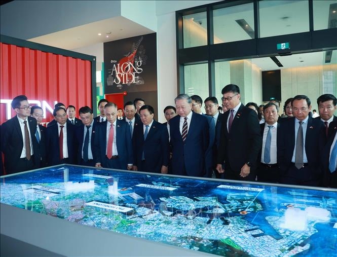 Tổng Bí thư Tô Lâm thăm cảng Pansir Panjang và trao đổi chiến lược giáo dục và khoa học công nghệ