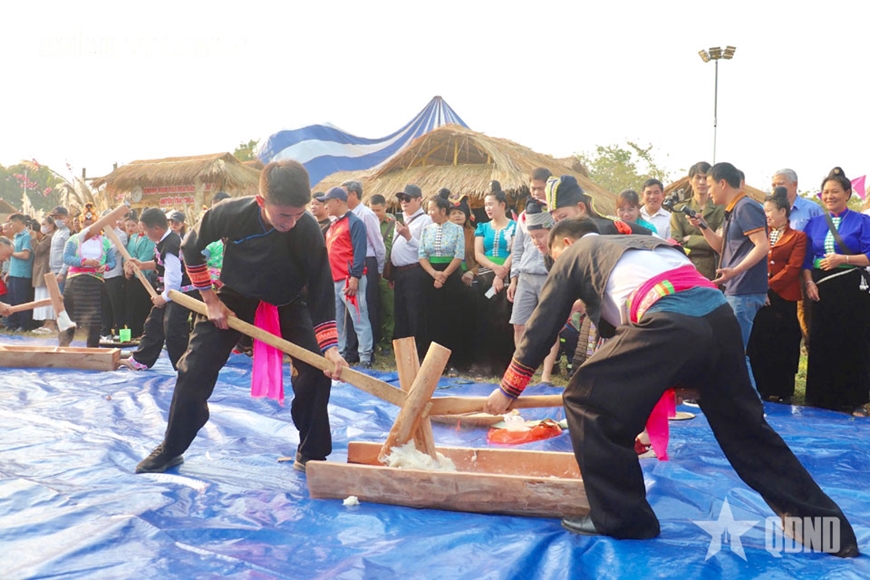 Điện Biên: Tưng bừng các hoạt động văn nghệ, thể thao trước thềm Lễ hội hoa ban