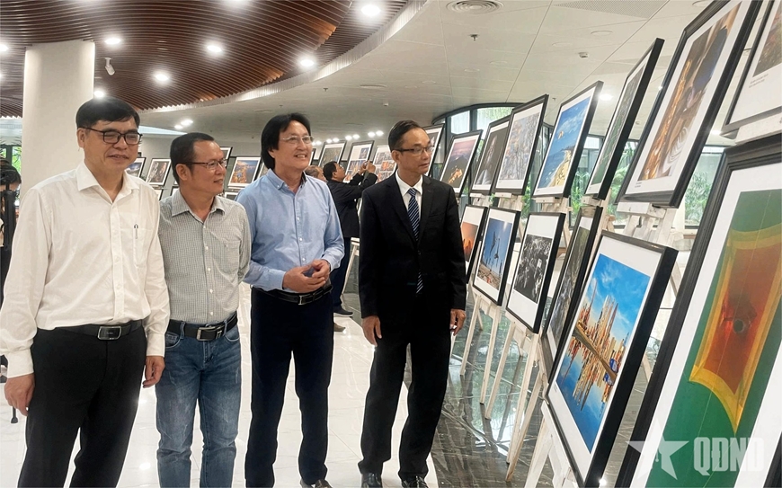 Khai mạc Triển lãm ảnh nghệ thuật “Quảng Nam Đà Nẵng - Đất Mẹ ân tình”