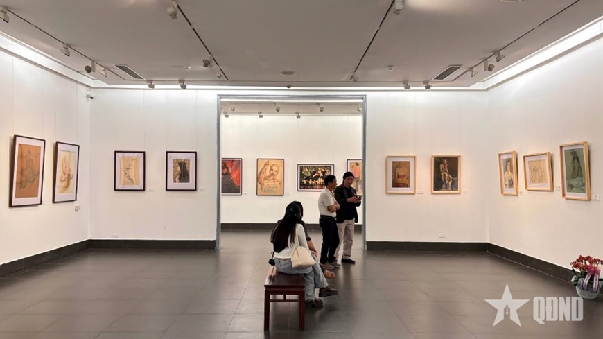 Khai mạc triển lãm “Mùa xuân bất diệt” của cố họa sĩ Lê Lam