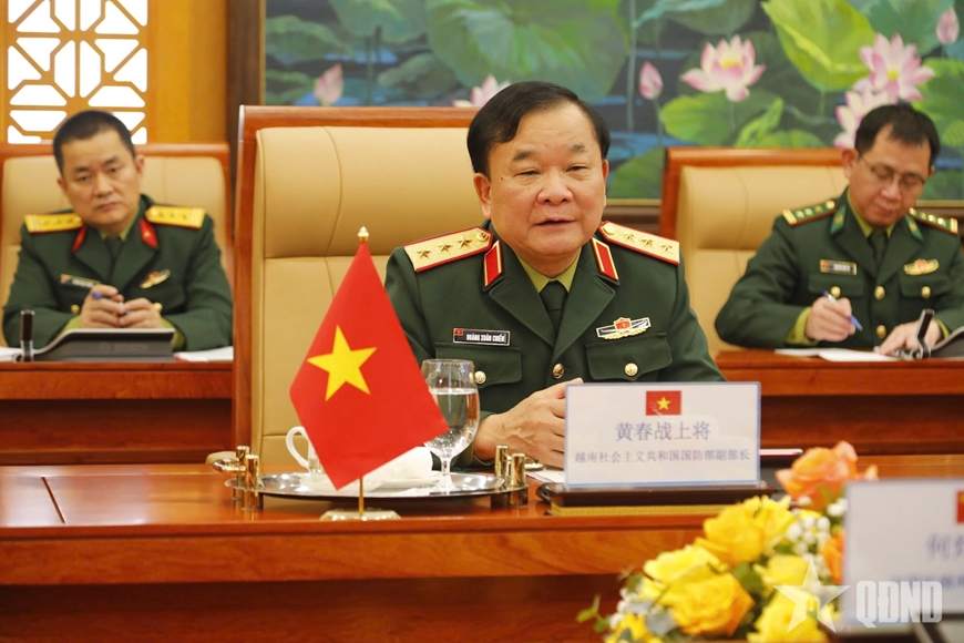 Thượng tướng Hoàng Xuân Chiến tiếp Đại sứ Trung Quốc tại Việt Nam Hà Vĩ