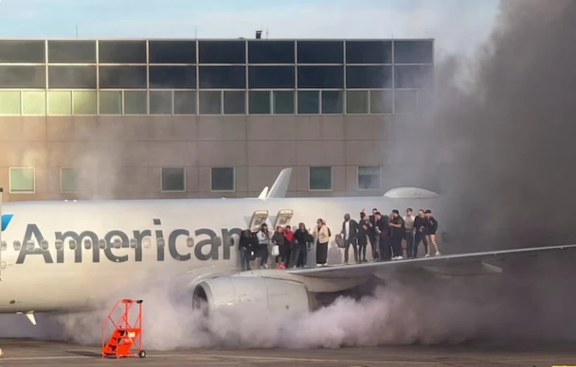 Vụ cháy máy bay của American Airlines: Hơn 10 người bị thương