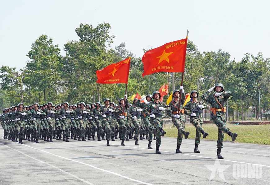 Kiểm tra lực lượng luyện tập diễu binh, diễu hành tại Quân khu 7, Quân đoàn 34