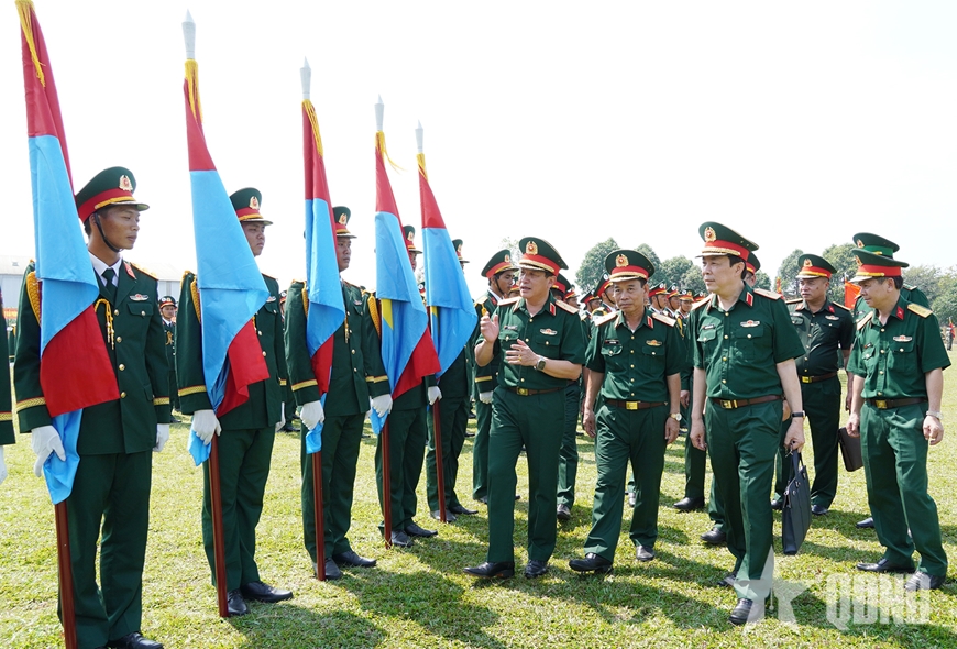 Kiểm tra lực lượng luyện tập diễu binh, diễu hành tại Quân khu 7, Quân đoàn 34
