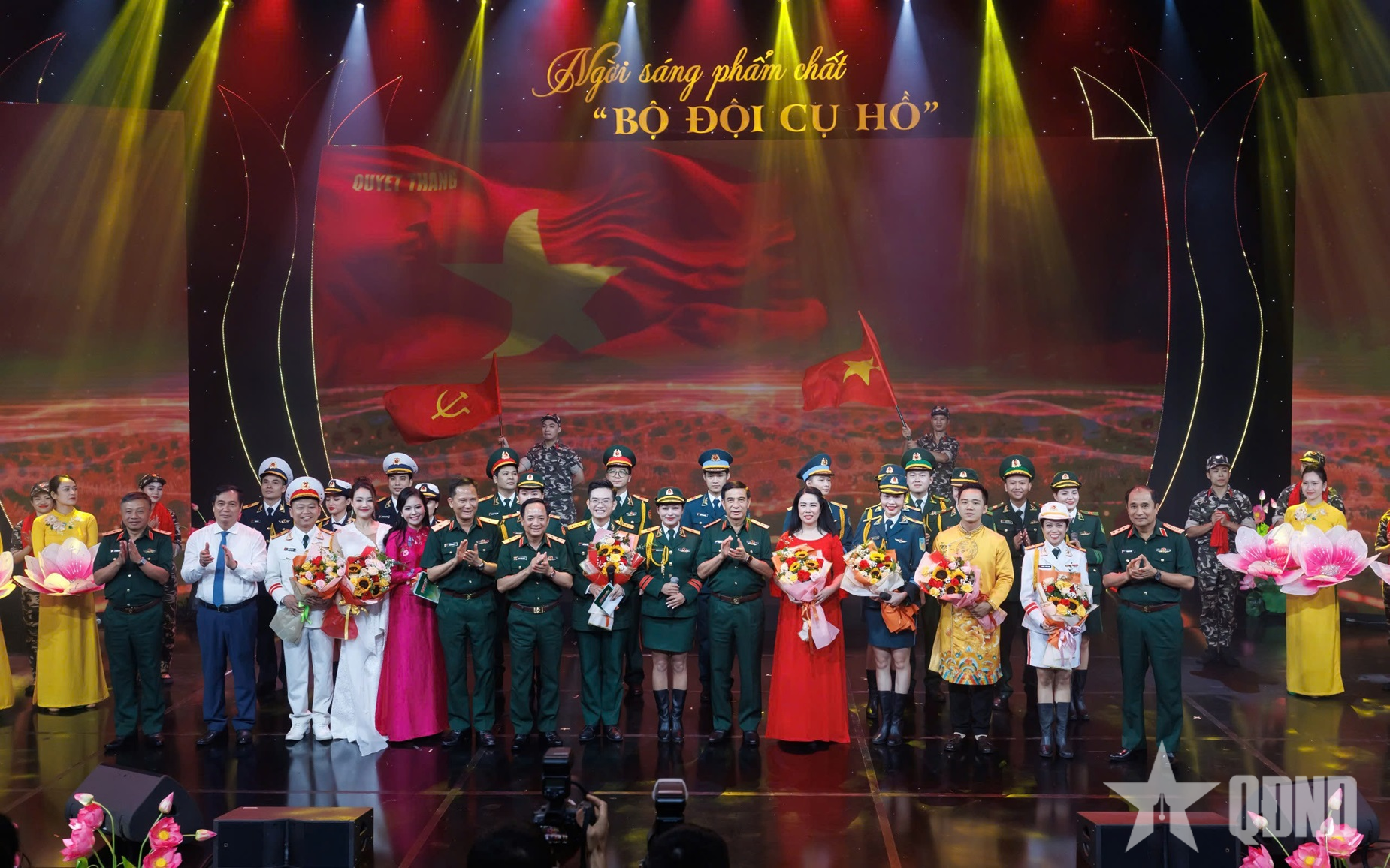 Tiếp bước truyền thống, nỗ lực cống hiến cho sự nghiệp văn hóa, nghệ thuật