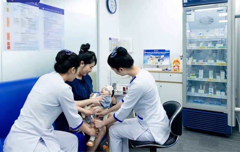 Thủ tướng: Đẩy nhanh tiêm chủng vaccine phòng, chống bệnh sởi