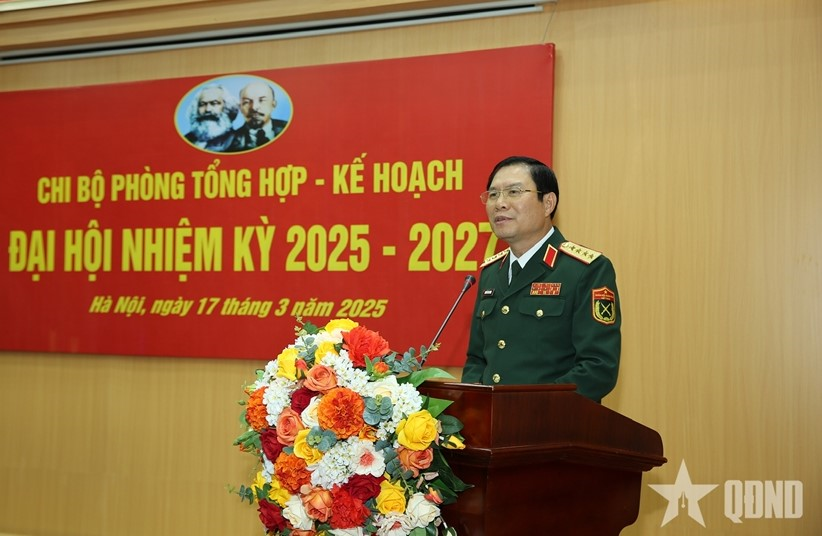 Đại tướng Nguyễn Tân Cương dự, chỉ đạo Đại hội Chi bộ Phòng Tổng hợp - Kế hoạch (Văn phòng Bộ Tổng Tham mưu)