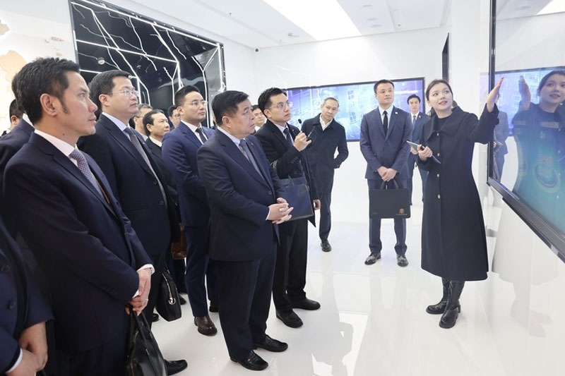 Phó thủ tướng Chính phủ Nguyễn Chí Dũng thăm và làm việc tại Trung Quốc