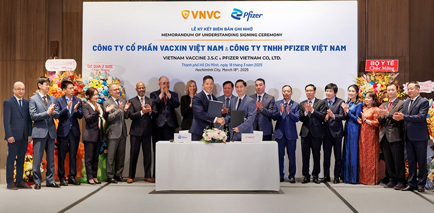 Pfizer và VNVC ký kết hợp tác sản xuất vaccine chất lượng cao tại Việt Nam