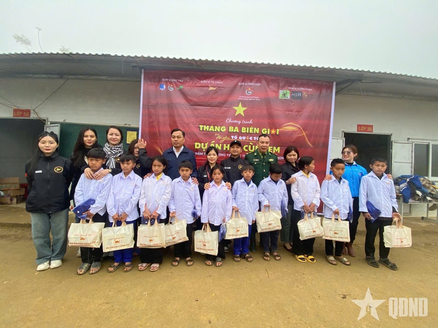 Sôi nổi tháng ba trên biên giới tỉnh Nghệ An