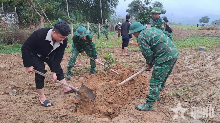 Sôi nổi tháng ba trên biên giới tỉnh Nghệ An
