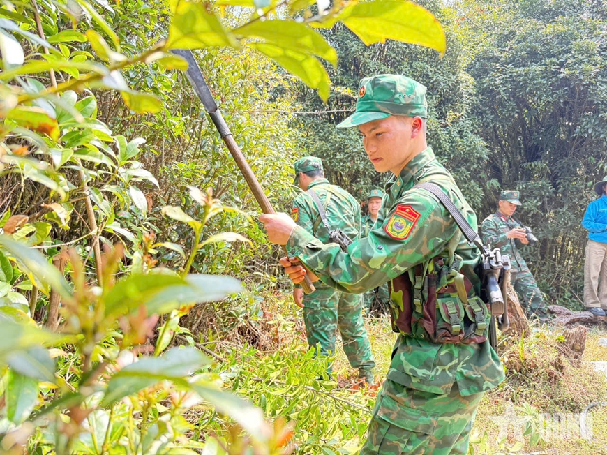 Sôi nổi tháng ba trên biên giới tỉnh Nghệ An