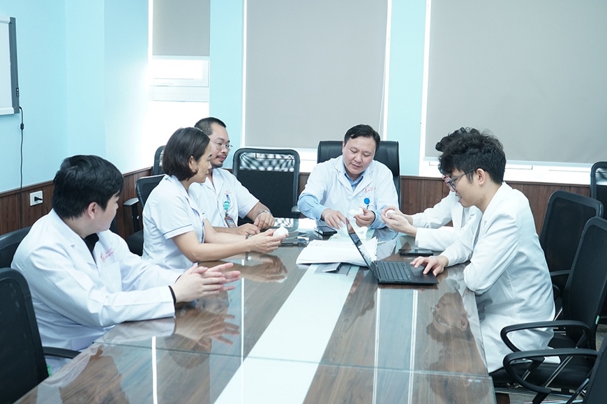 Bệnh viện E: Thay khớp háng cho bệnh nhân mắc bệnh về xương cực hiếm gặp