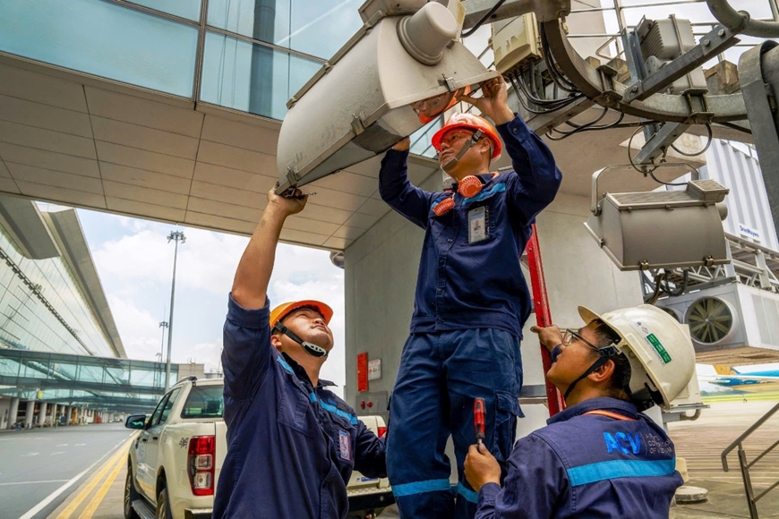 Sân bay Nội Bài đẩy mạnh tiết giảm điện năng, hướng tới phát triển bền vững