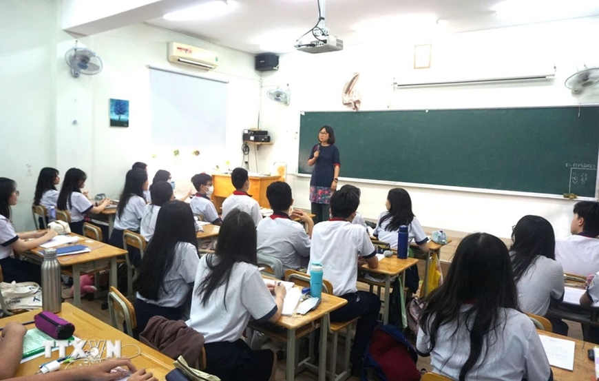 Nghiêm cấm cắt xén chương trình các môn học