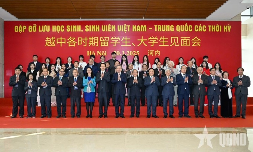 Tổng Bí thư Tô Lâm dự chương trình “Gặp gỡ lưu học sinh, sinh viên Việt Nam - Trung Quốc các thời kỳ”