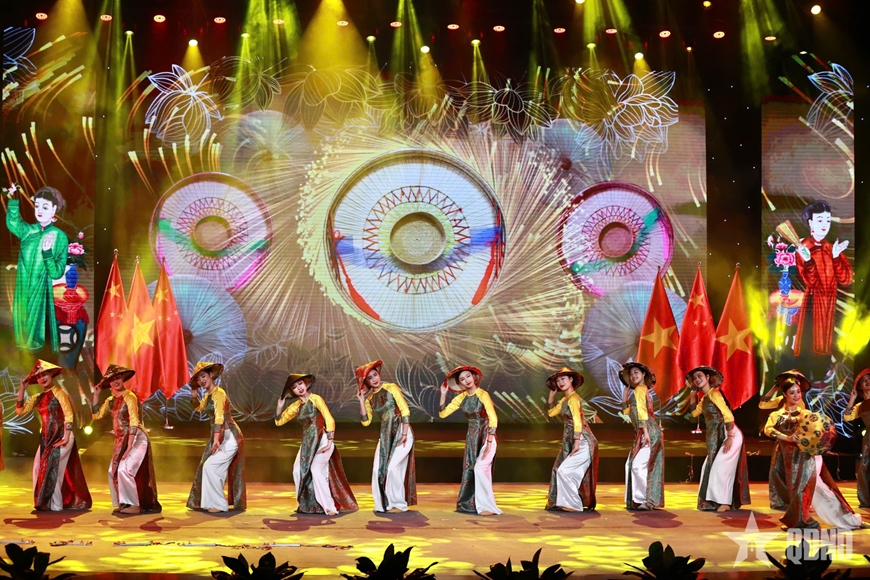 Tổng Bí thư Tô Lâm dự chương trình “Gặp gỡ lưu học sinh, sinh viên Việt Nam - Trung Quốc các thời kỳ”