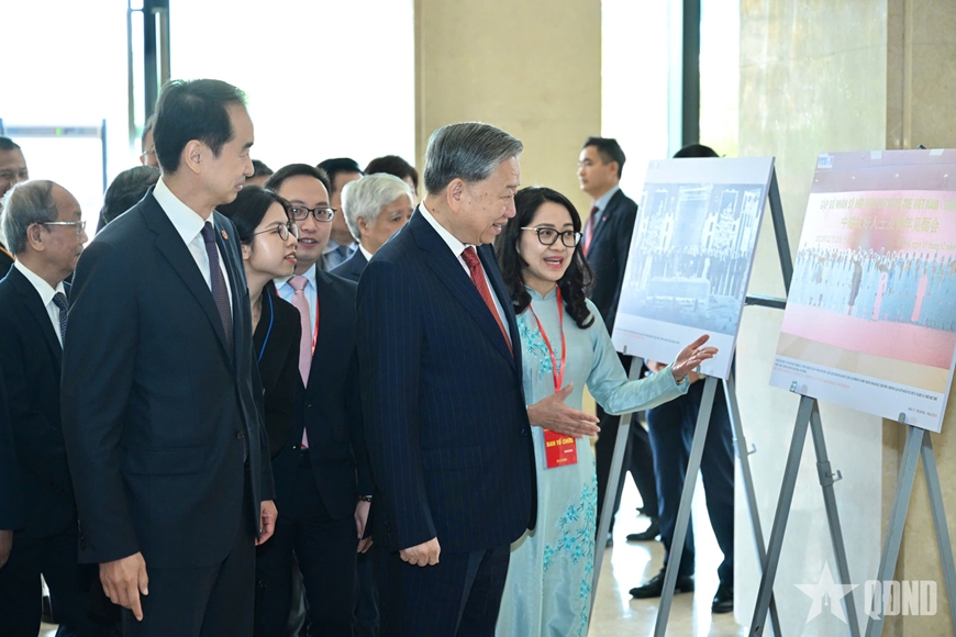 Tổng Bí thư Tô Lâm dự chương trình “Gặp gỡ lưu học sinh, sinh viên Việt Nam - Trung Quốc các thời kỳ”