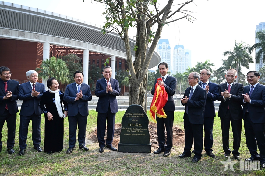 Tổng Bí thư Tô Lâm dự chương trình “Gặp gỡ lưu học sinh, sinh viên Việt Nam - Trung Quốc các thời kỳ”