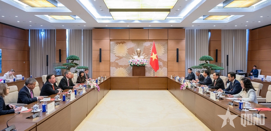 Chủ tịch Quốc hội Trần Thanh Mẫn tiếp Thượng Nghị sĩ Hoa Kỳ Steven David Daines