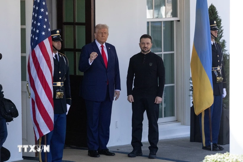 Tổng thống Mỹ và Tổng thống Ukraine điện đàm