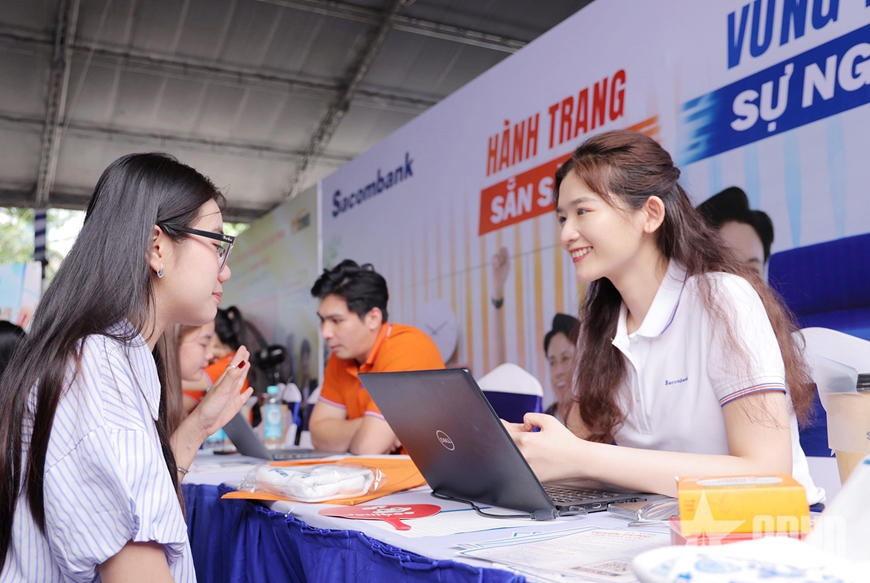 Gần 7.000 vị trí việc làm dành cho sinh viên chuẩn bị tốt nghiệp