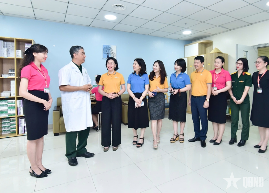 មន្ទីរពេទ្យយោធា 175 និងក្រុមហ៊ុនអាកាសចរណ៍វៀតណាម សហការចែករំលែកចំណេះដឹងផ្នែកថែទាំសុខភាព