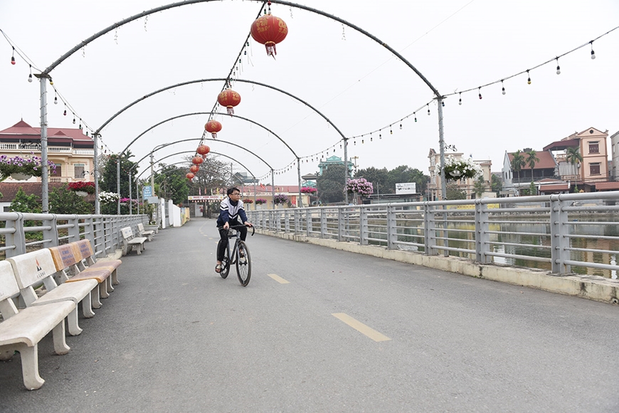 Vun trồng tình làng nghĩa xóm