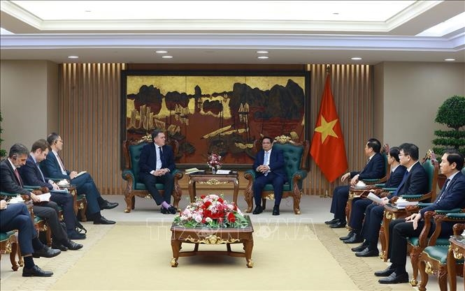 Thủ tướng Phạm Minh Chính tiếp Bộ trưởng Phụ trách giao thông của Pháp