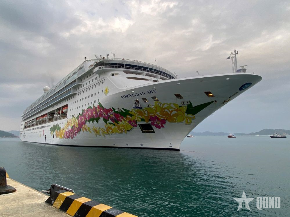 Khánh Hòa đón tàu biển NORWEGIAN SKY đến Cảng quốc tế Cam Ranh