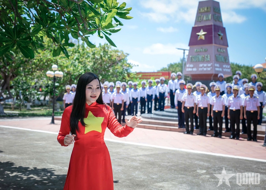 NSƯT Khánh Hòa: Hạnh phúc khi hát về người lính và Trường Sa