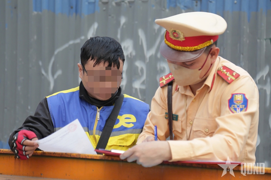 Xử lý nghiêm các trường hợp che, dán biển số xe