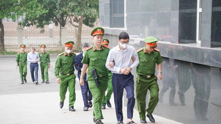 Phúc thẩm vụ án FLC: Bị cáo Trịnh Văn Quyết tiếp tục vắng mặt tại tòa vì lý do sức khỏe