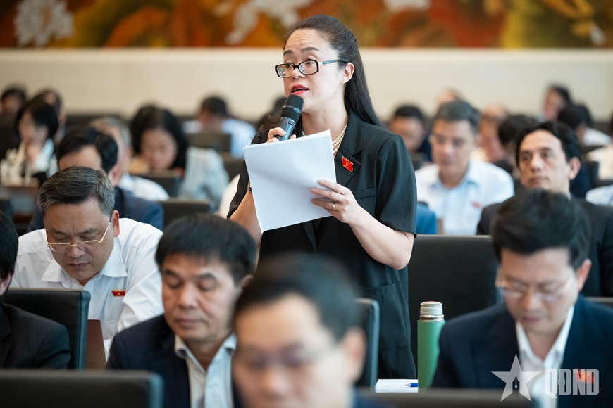 Dự thảo Luật Nhà giáo: Cần làm rõ những quy định về tiền lương và phụ cấp